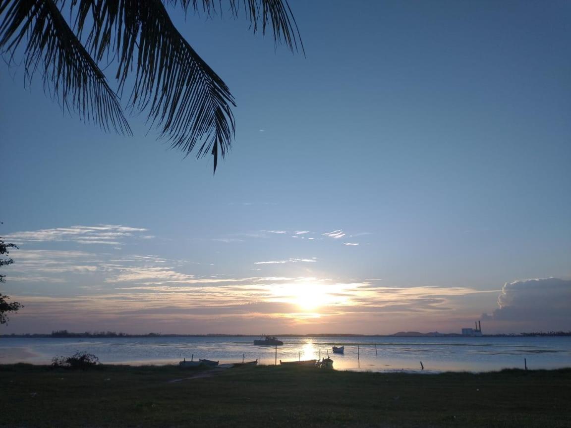 Suites Para Casais Na Praca Oswaldo Cruz Cabo Frio Exterior foto