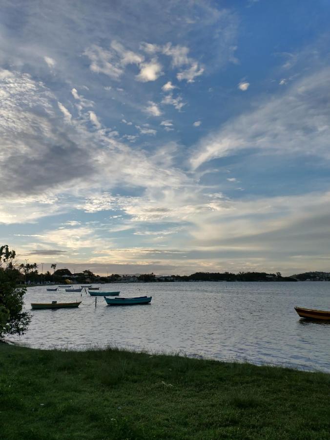 Suites Para Casais Na Praca Oswaldo Cruz Cabo Frio Exterior foto